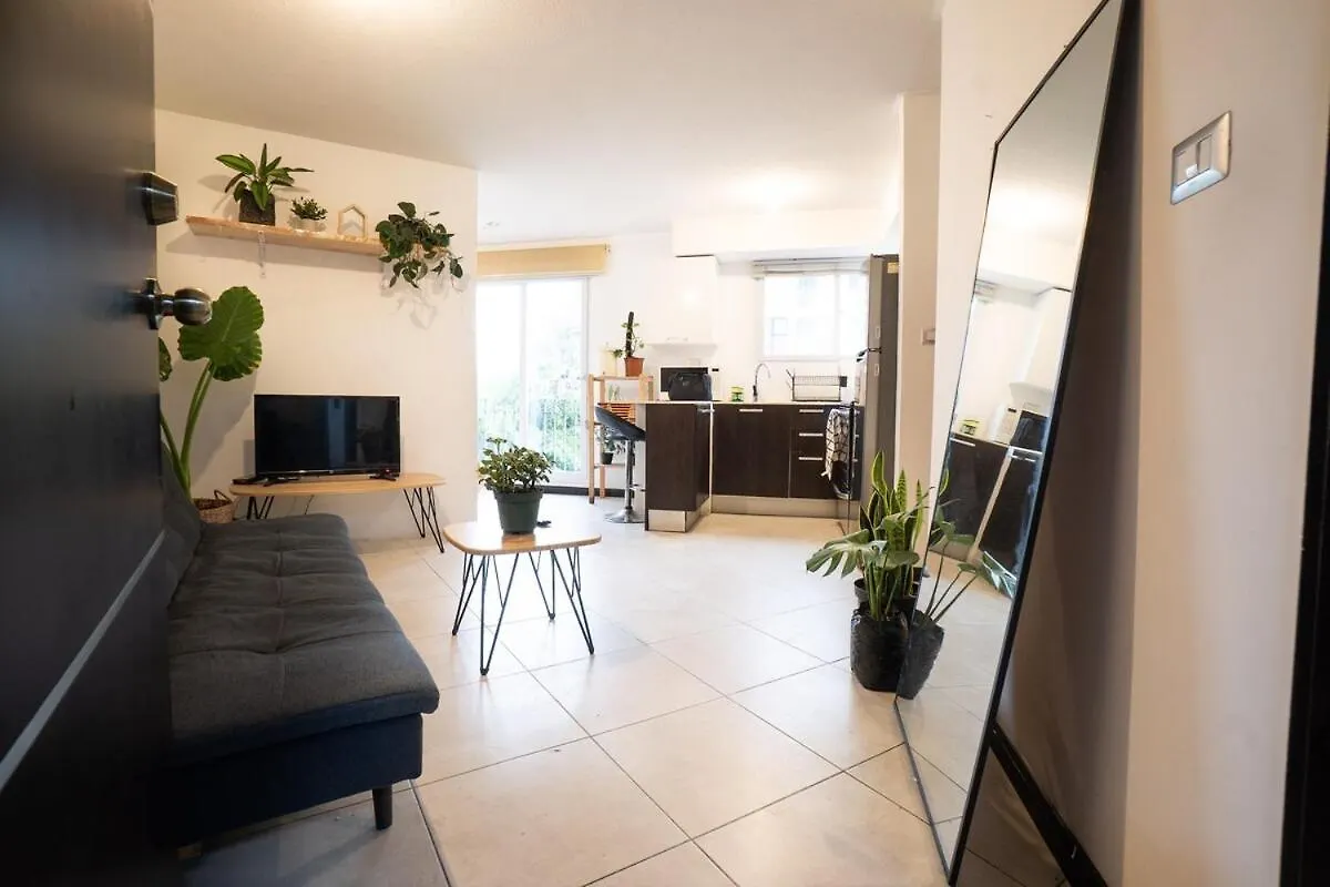 Cozy Apt With Terrace In Zone 4 Guatemala City 0*,